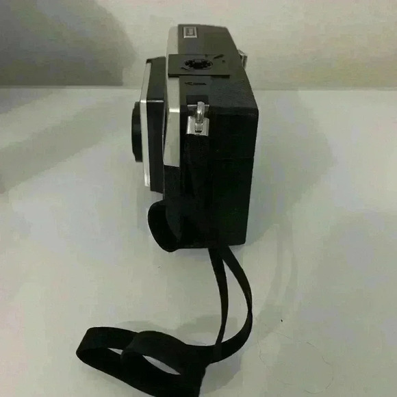Vintage Kodak Instamatic X-15 Camera w/ Carry Case, Flash Cubes, Film- Untested - Picture 8 of 16